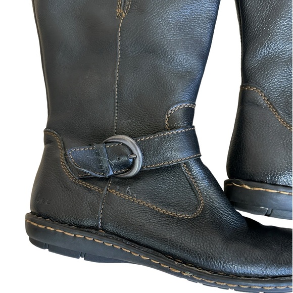 BORN Black Tall Flat Sole Buckle Side Zip Boots Size 9 - Picture 2 of 7